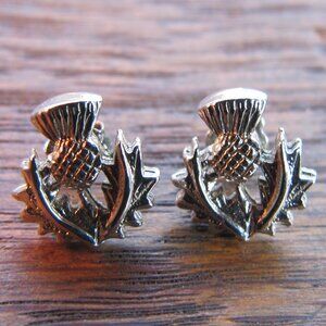 Thistle silvertone stud earrings, vintage